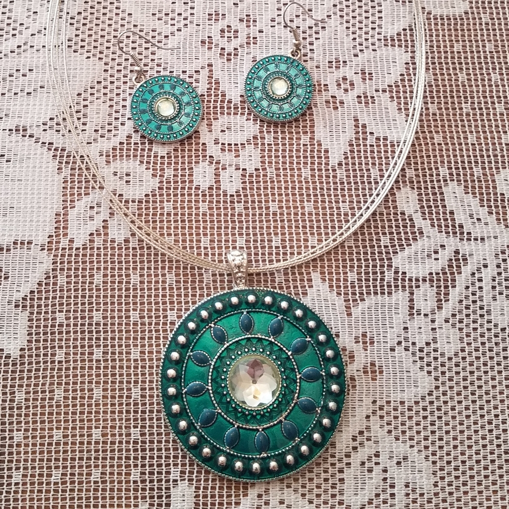 Early 2000s wire strand & medallion statement neck